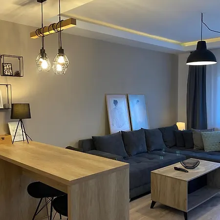 Eleven - Free Parking